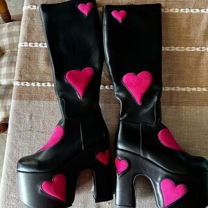 Lamoda heart platform boots